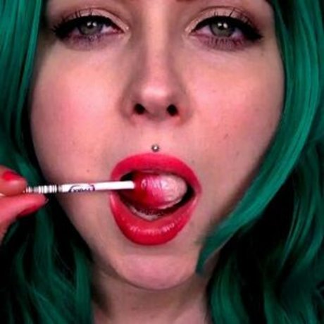 TheOneLilium ASMR pornographic model pictures