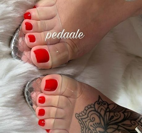 Pedaale star nude pic
