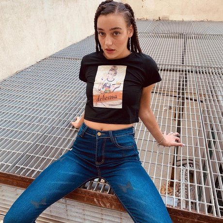 Liraz Nomdar best model images