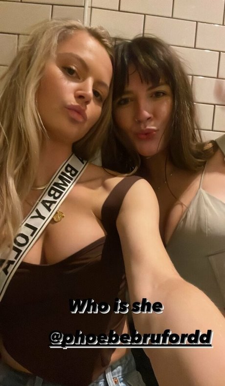 Isobeljtaylor hd model galleries