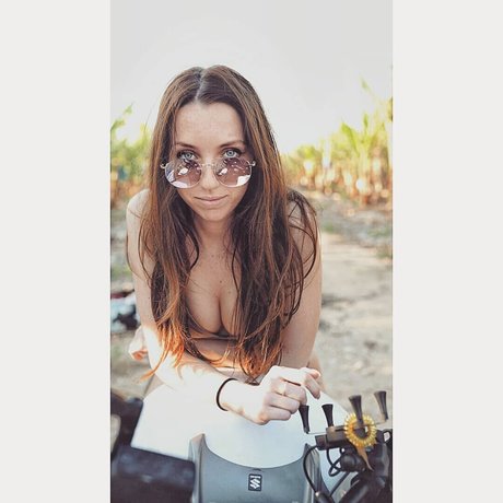 Liza Alt pornstar pretty pic