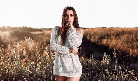 Liza Alt high quality actress pictures