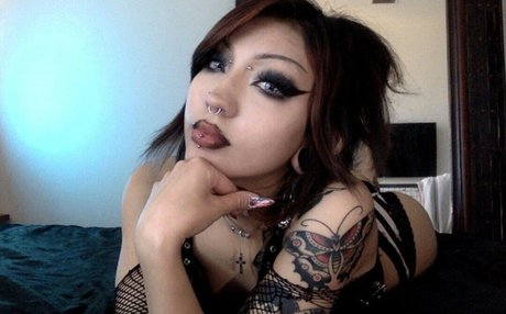 Princ3ssscissorhands sexy model pics