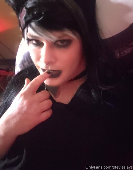 stevieslays profile image