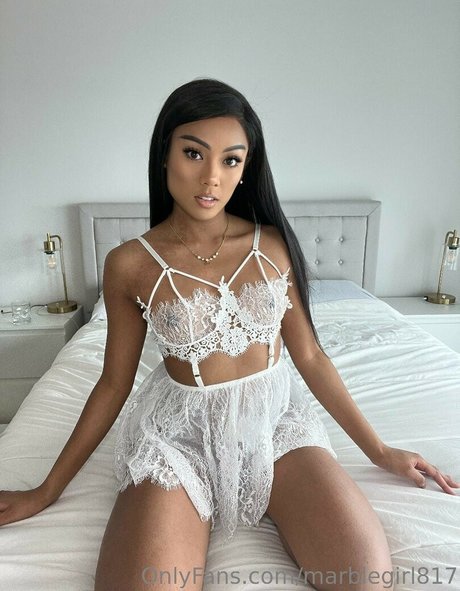 Sophievanmeter model pictures