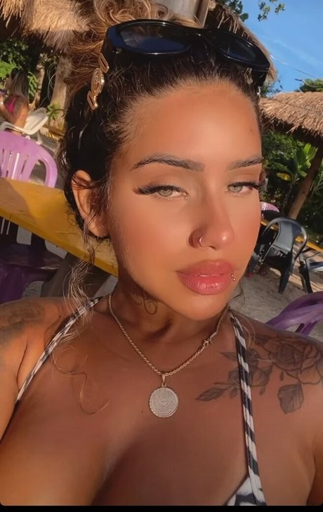 Muito Linda pornstar sexy img