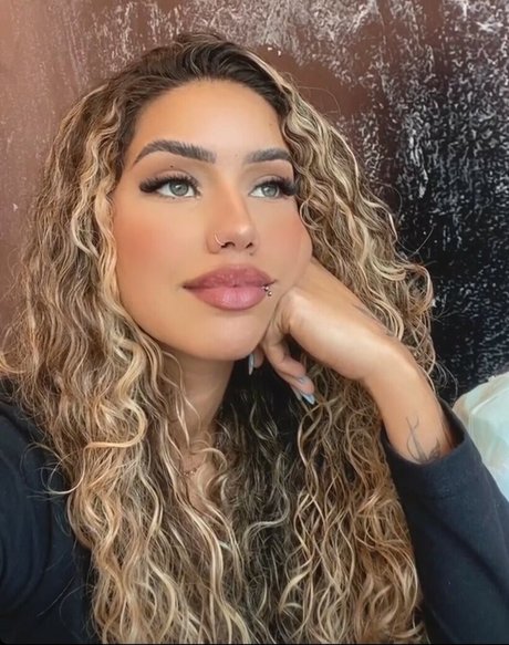 Muito Linda actress img