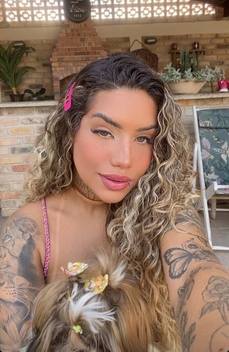 Muito Linda pornstar high quality picture