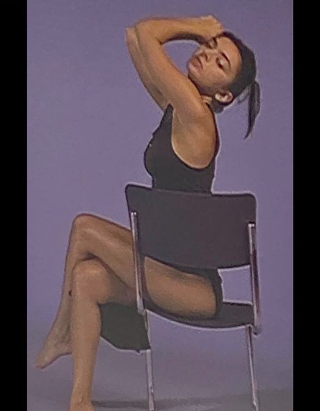 Charli XCX high quality star pic