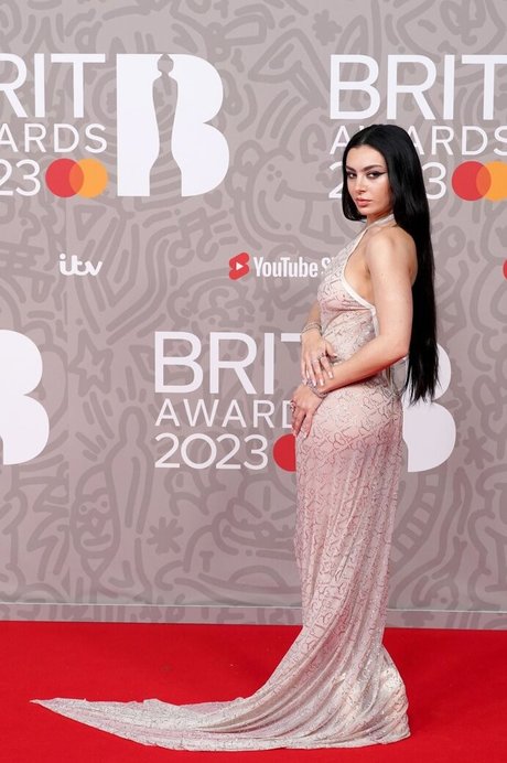 Charli XCX top profile image