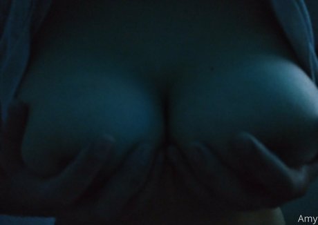 hotterthanhellxx model nude pics