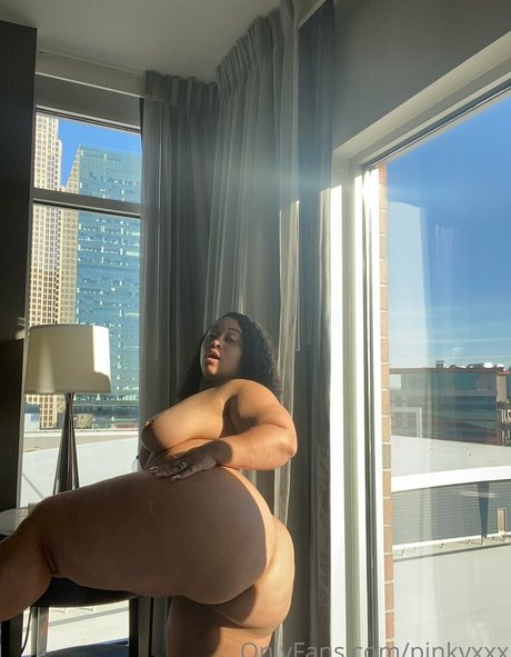 PinkyXXX model nudes pictures