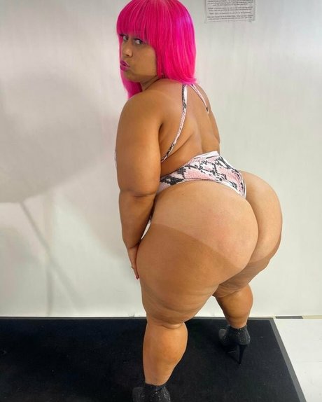 PinkyXXX exclusive star img