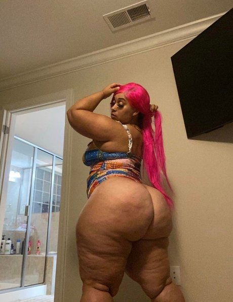 PinkyXXX top profile image