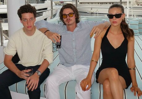 Nicola Peltz hot star pic