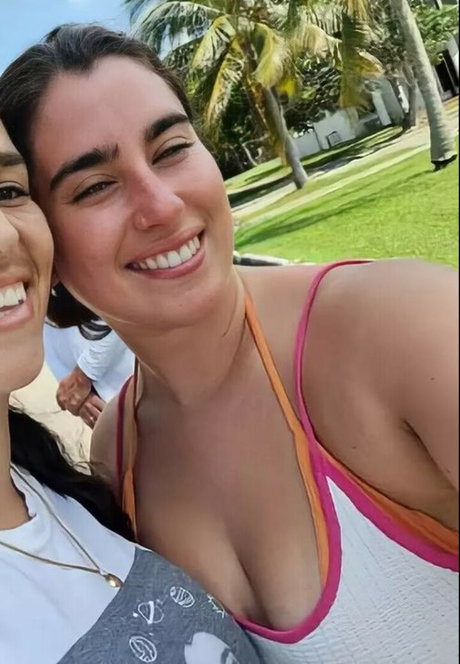 model onlyfans pretty image