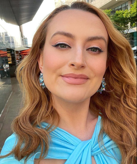 Amelia Dimoldenberg pornstar pretty photos