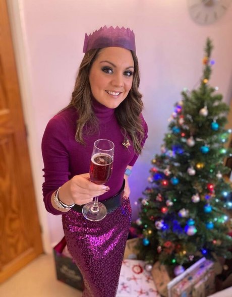 Laura Tobin profile image