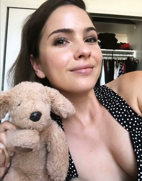 Shelley Hennig star perfect gallery