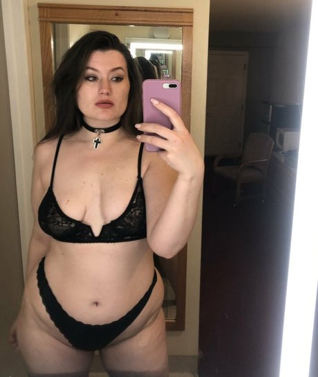 Tori Assins top profile image