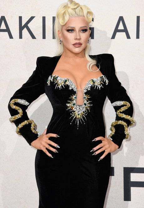 Christina Aguilera model best img