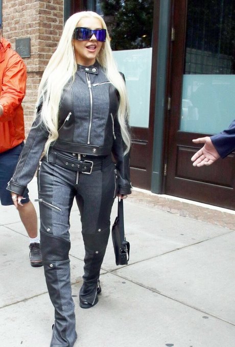 Christina Aguilera pretty pornstar galleries