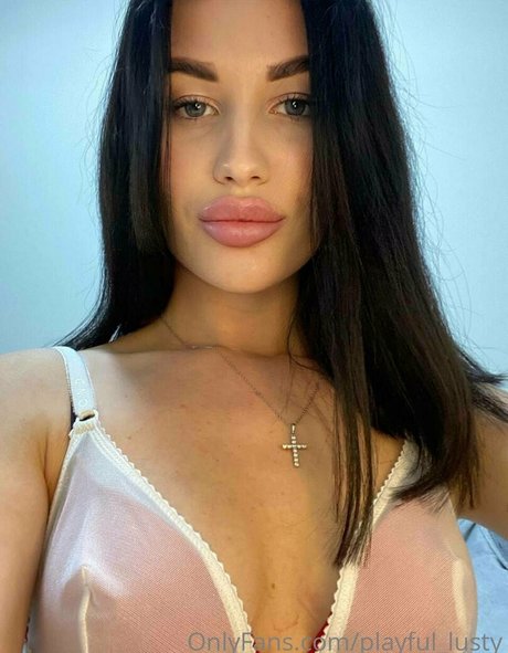 lusty stabber sexy model img