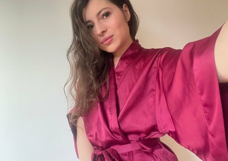 helina dream sexy pornstar pictures