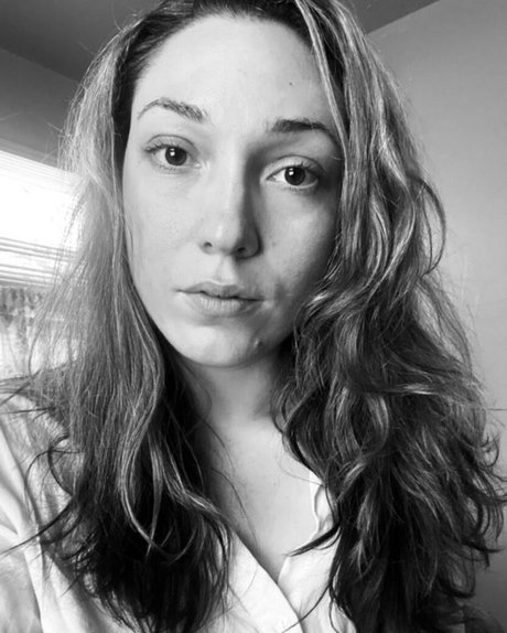 lilylabeau profile image