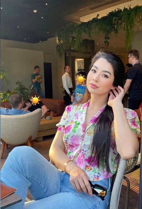 CarolineKwan top profile image
