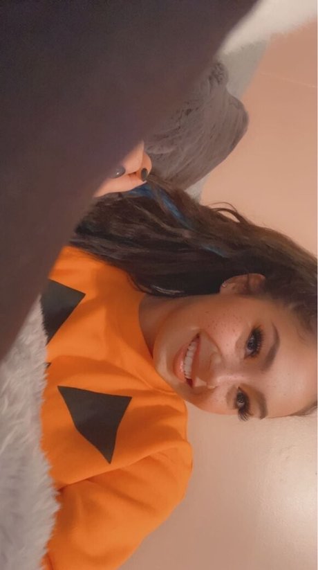 blonde wife onlyfans pretty image
