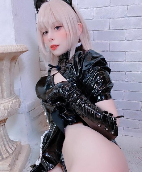 Yuriko Tiger exclusive star photo