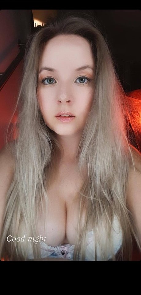 Valeriya ASMR model hot images
