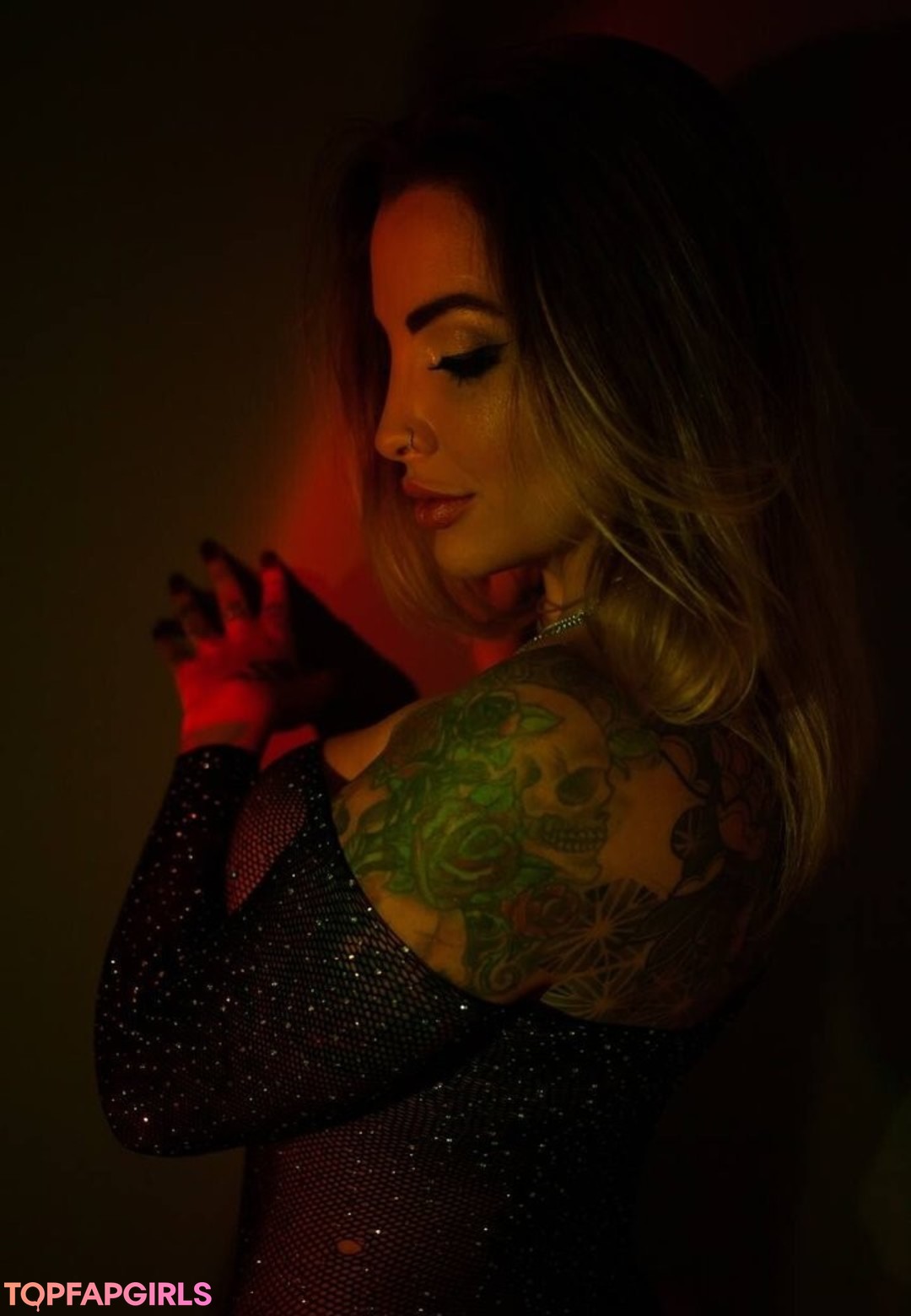 Clara Aguilar star art photo