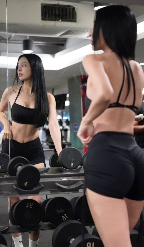 leggings onlyfans hot nude photo
