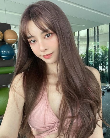 cathrynli top profile image