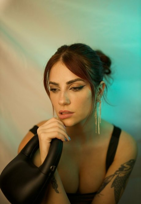 Karol Queiroz beautiful actress photo