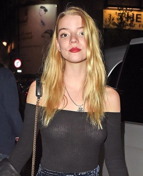 Anya Taylor Joy nudes star images