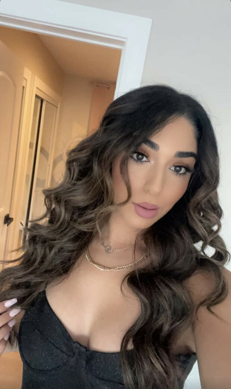 Mary Noura xxx star img
