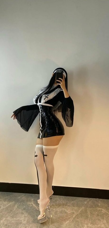 QiaoniuTT naked star pictures