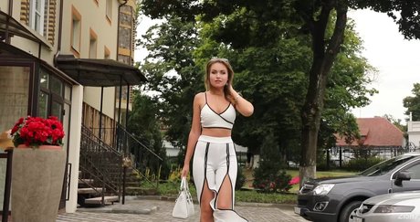 milf mom onlyfans naked images