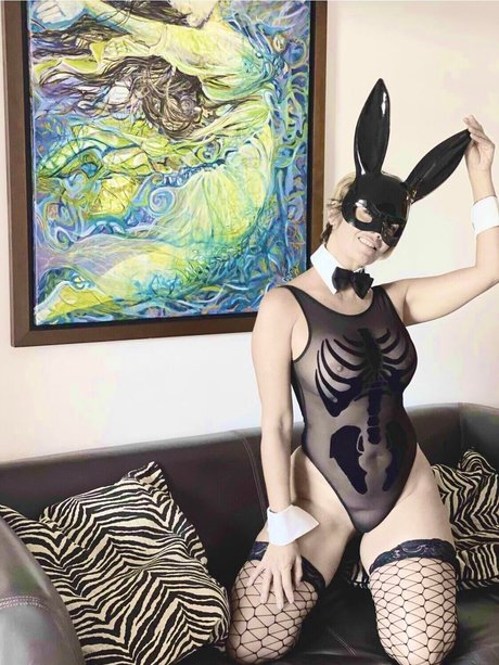 Monicest star sexy pics
