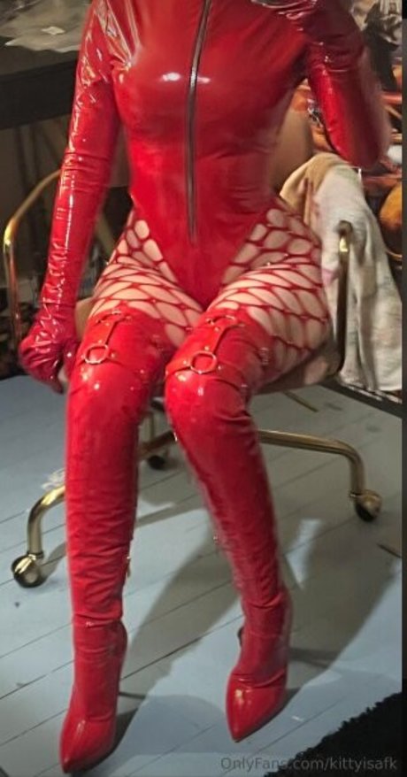 Korinonymous nudes actress img