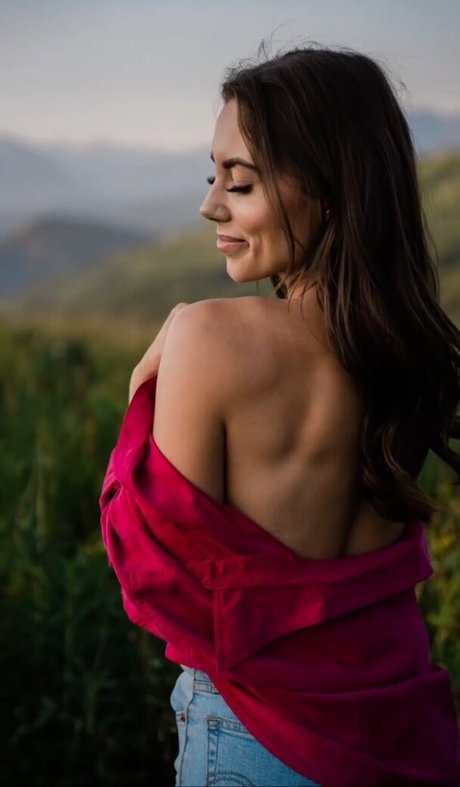 Maddison Noel top model image