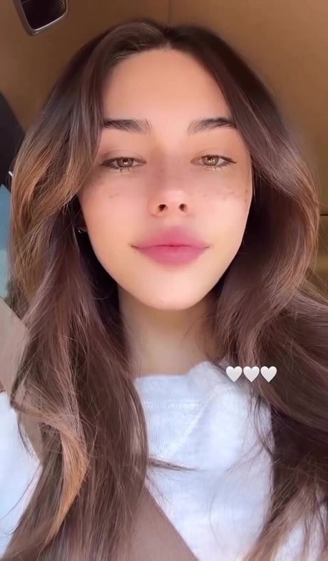 Madison Beer best model img