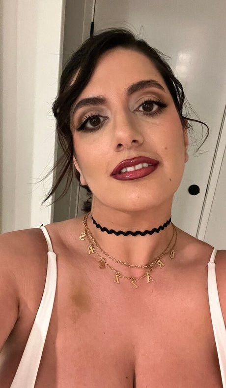 Sarah Arabic free pornstar images