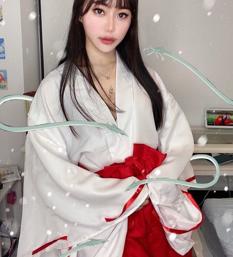 sylvieaeri star beautiful img