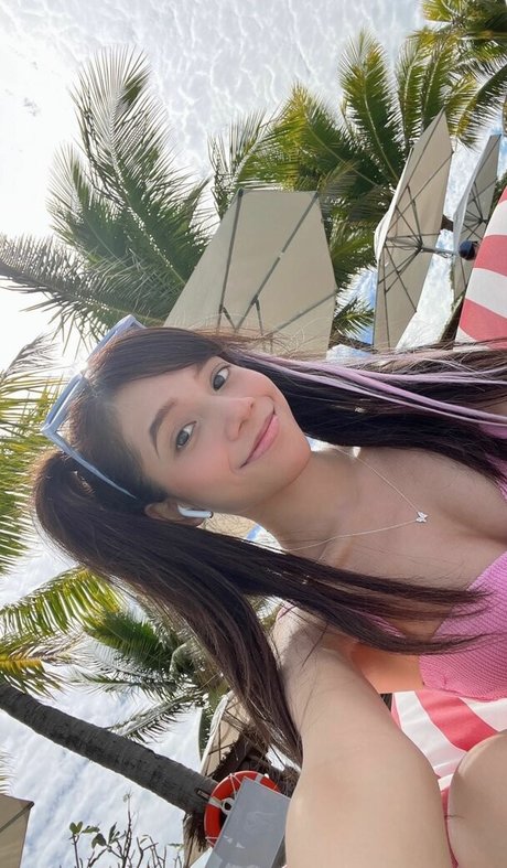Eeeveenara hot pornstar galleries