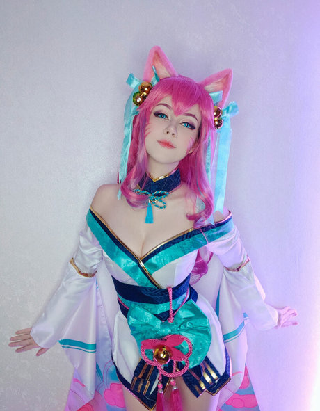 Anastasia Komori naked star image