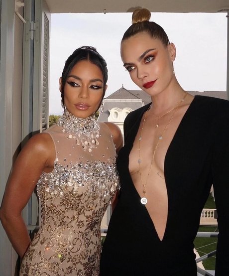 Cara Delevingne art pornstar gallery